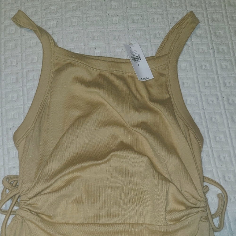Dress - Picture 2 of 2